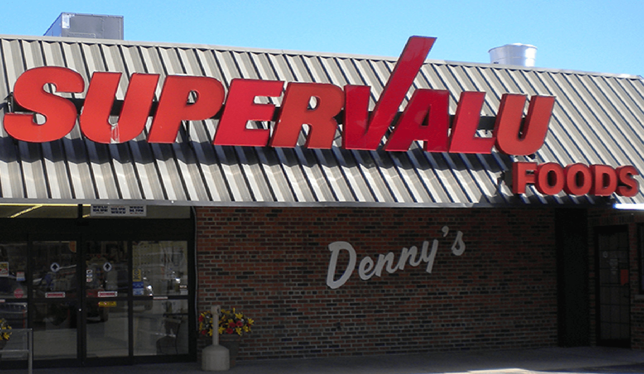 Dennys 496×288-01